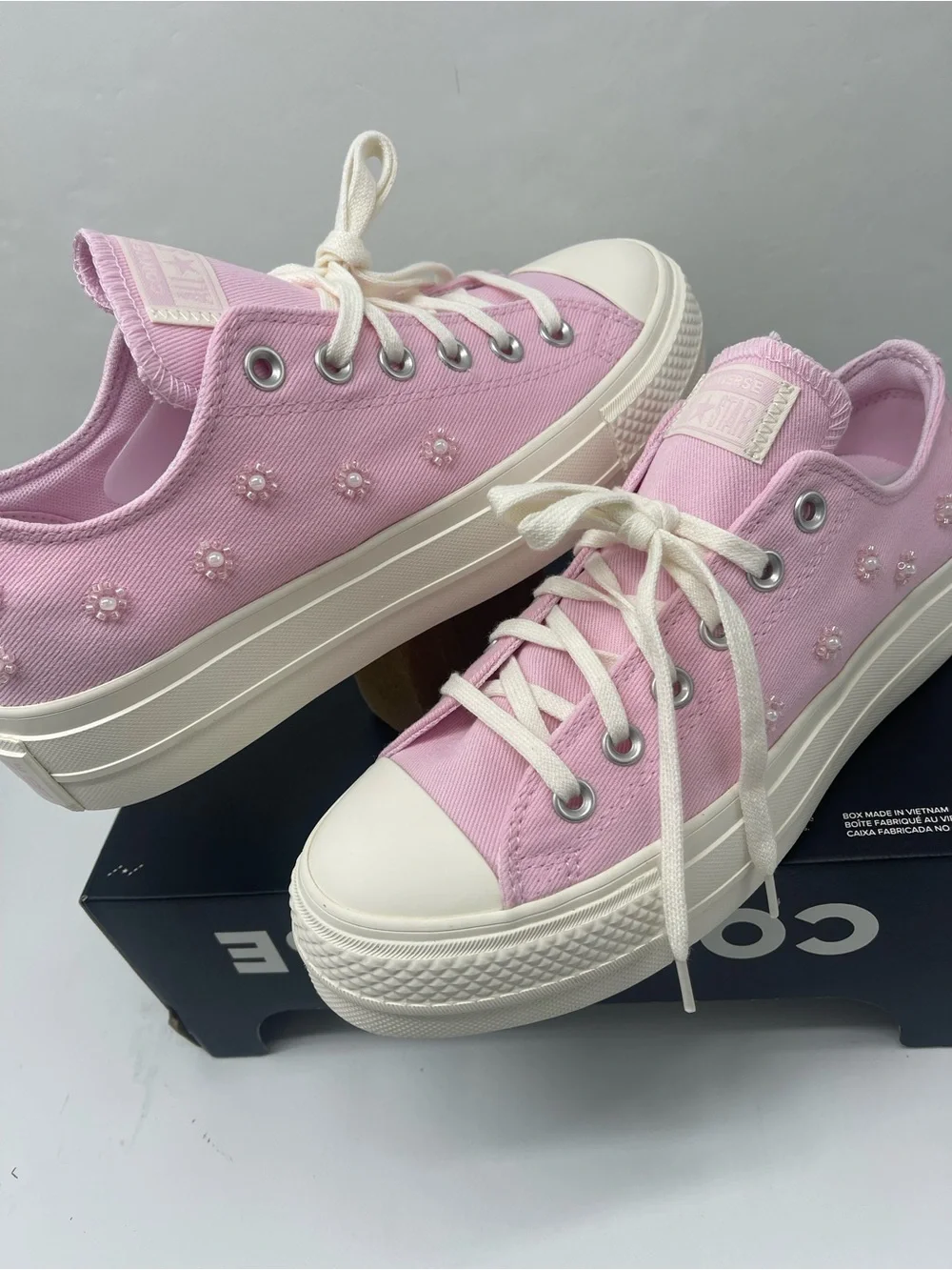 Converse CTAS LIFT OX NEW FOUND BLOOM/EGRET/EGRET Platform Sneakers A16108C